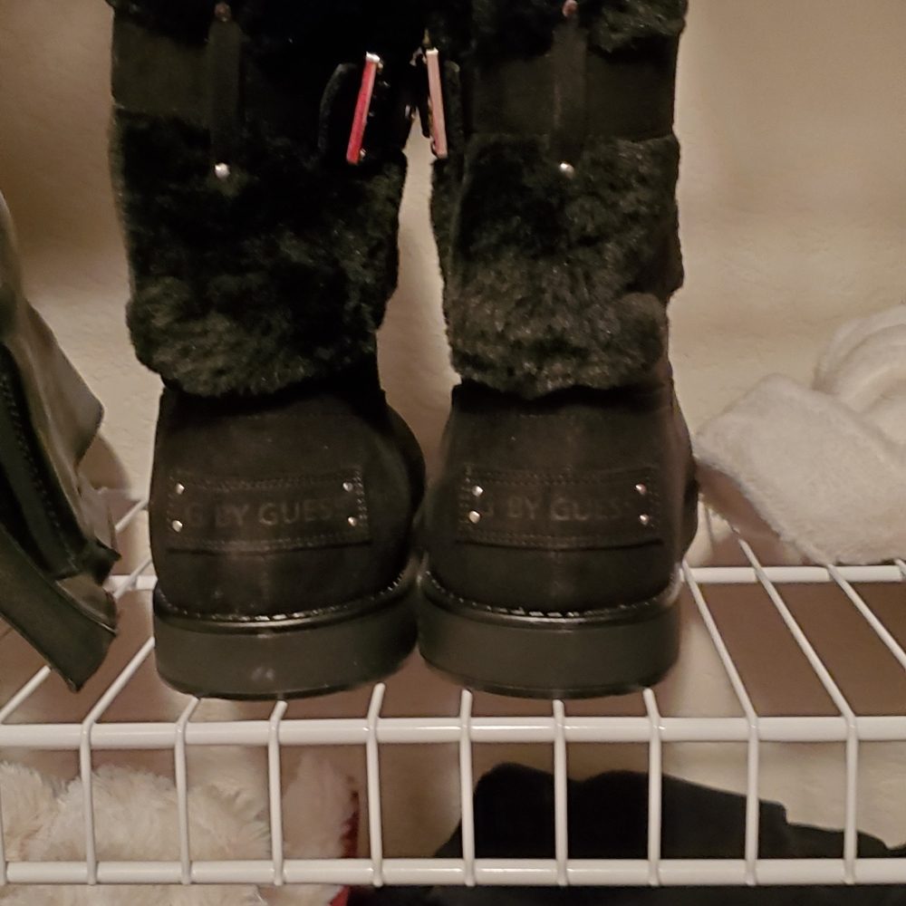 Guess boots